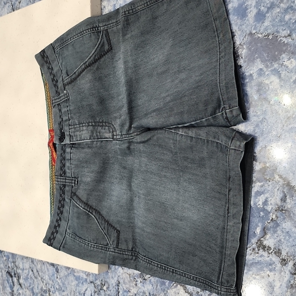 One Song Bermuda shorts